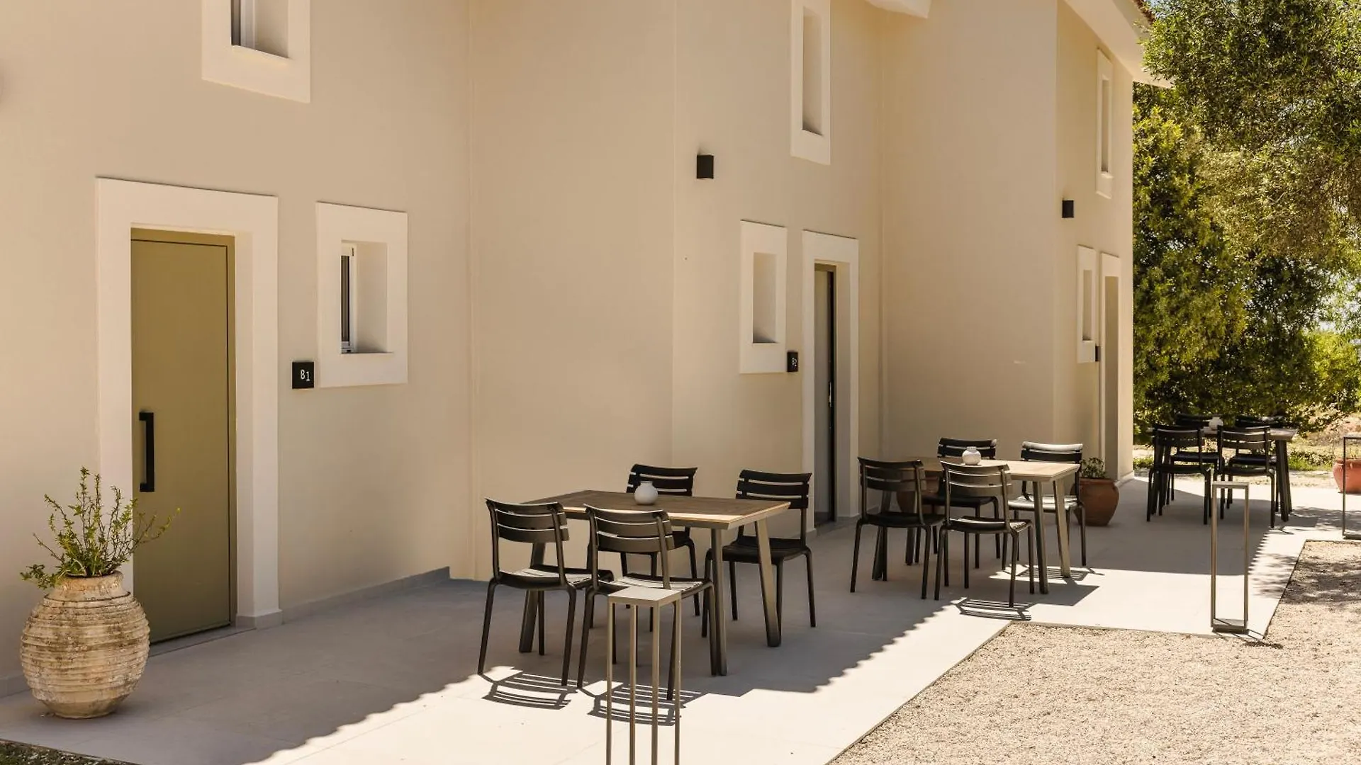 Rodi Studios Karavádhos Apart Otel