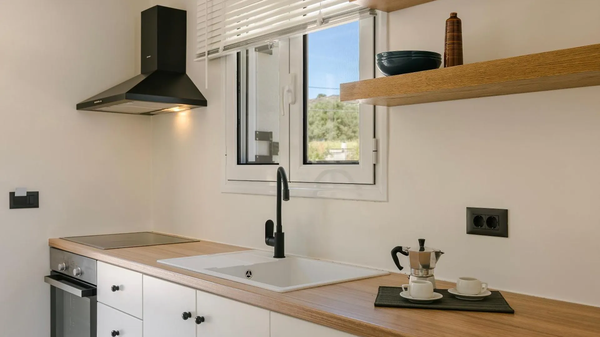 Rodi Studios Karavádhos Apart Otel