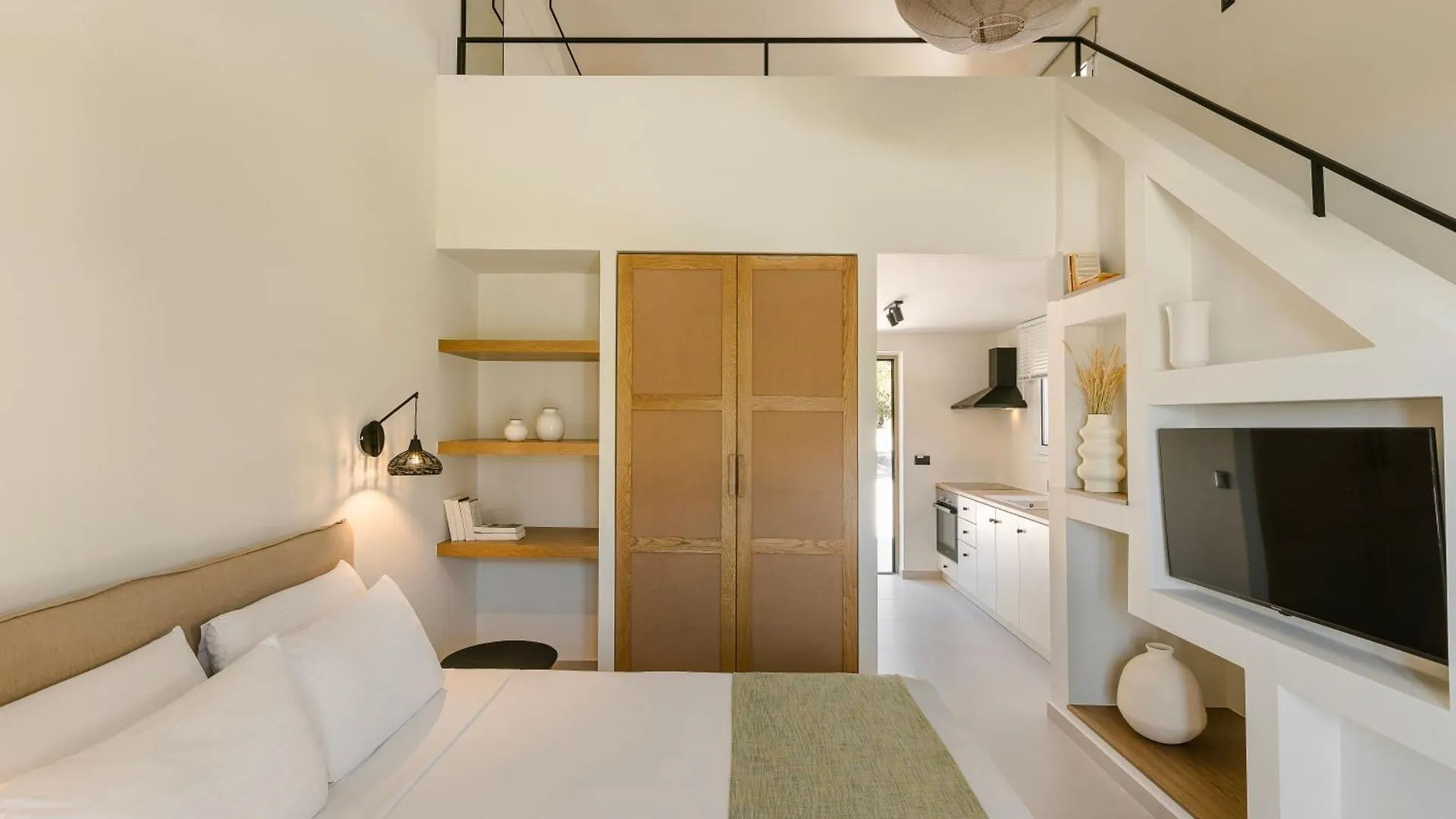 Rodi Studios Aparthotel Karavadhos
